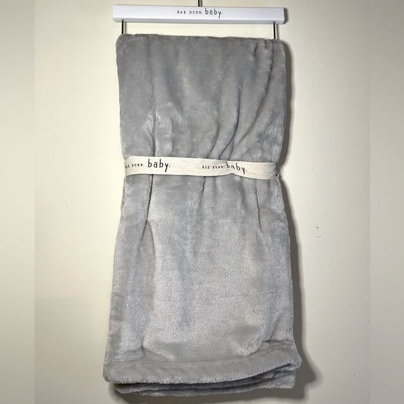NWT Rae Dunn Snuggle Time Gray Soft Plush Baby Blanket 30”x40” - Picture 2 of 6